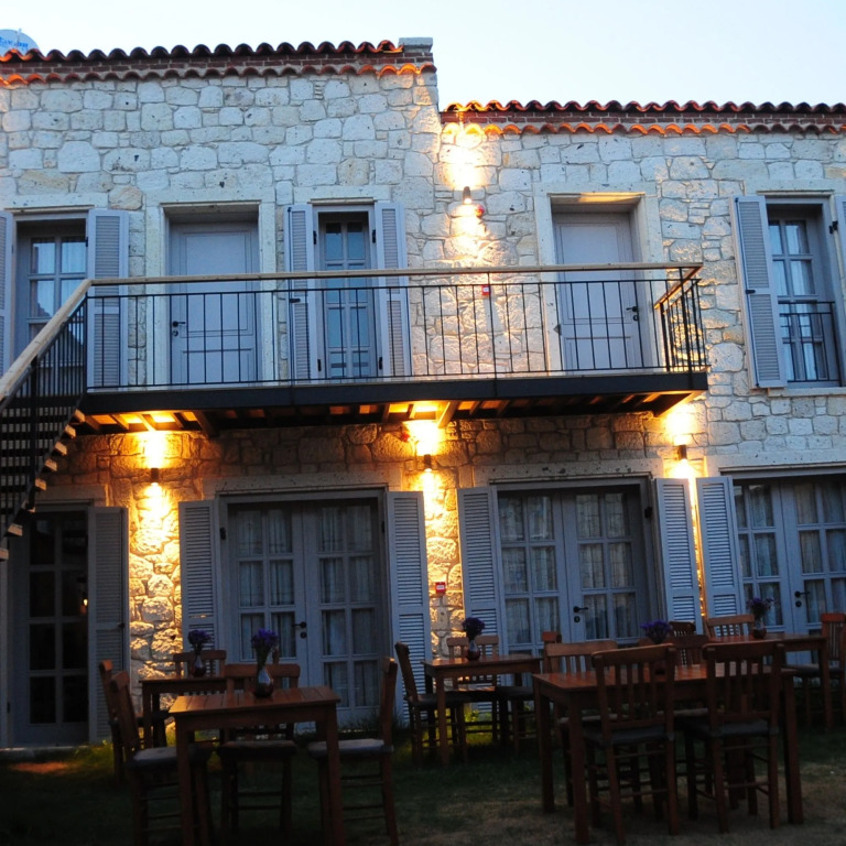 Alacati Cona Butik Otel