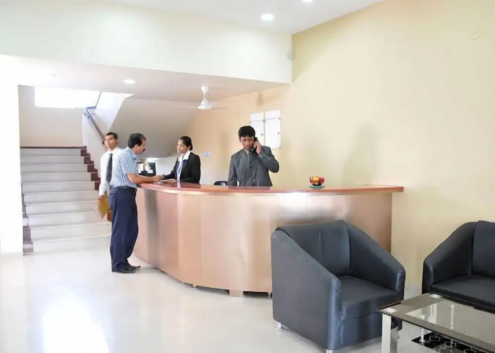Lobby & Reception