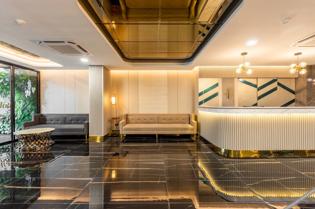 Lobby & Reception