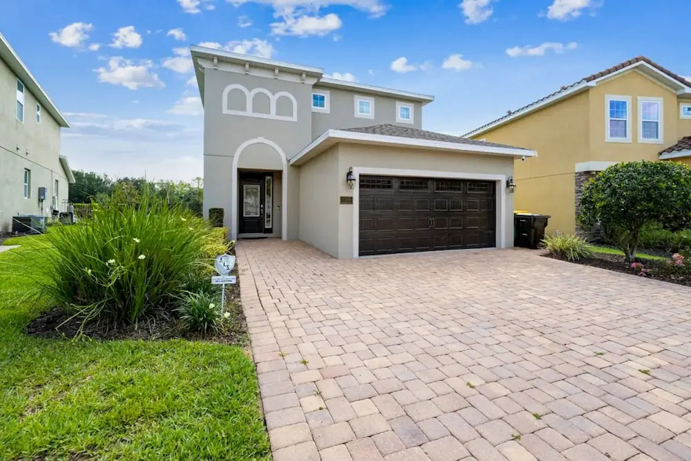 Near Theme Parks, fun Filled Home With Harry Potter Bedroom, & Private Pool
