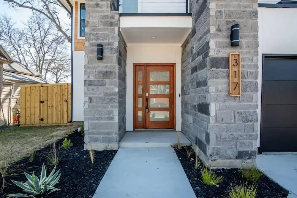 Urban Retreat With Pool Near Downtown Dallas