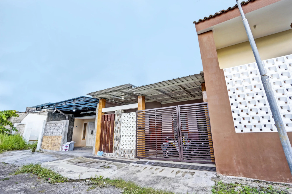 Hotel O Sobat Ijen HomestayNearSungai Prengsengan