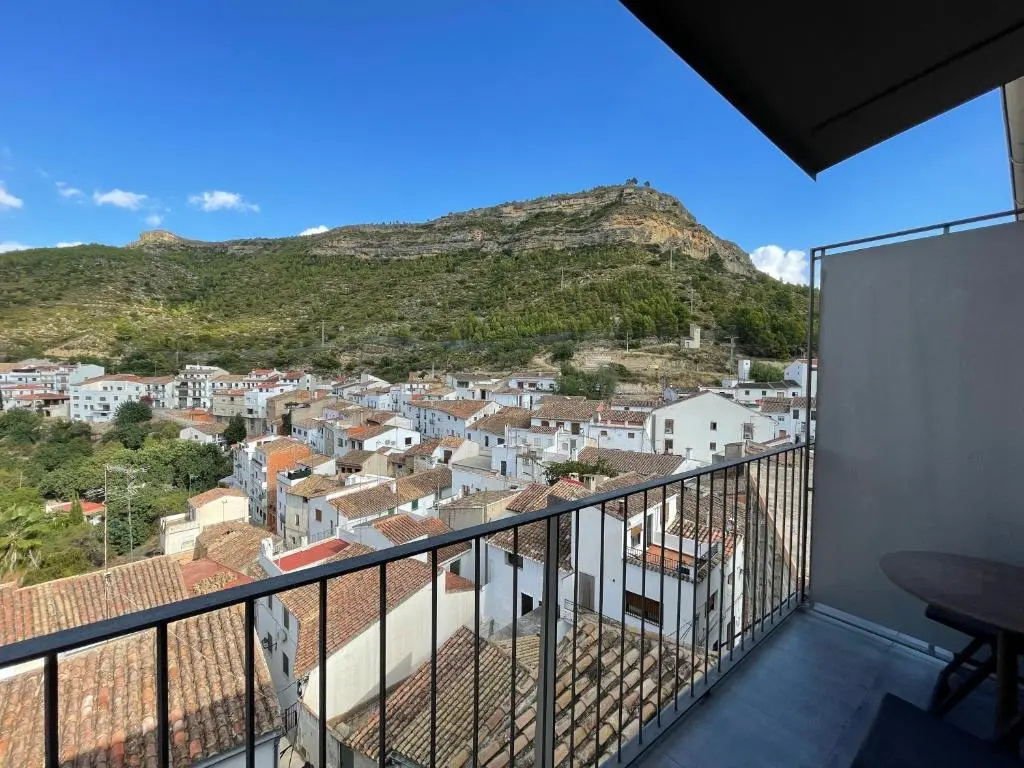 Standard Double room with balcony (full double bed)