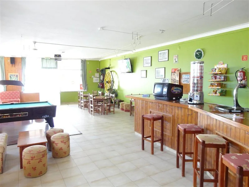 Food & Beverage