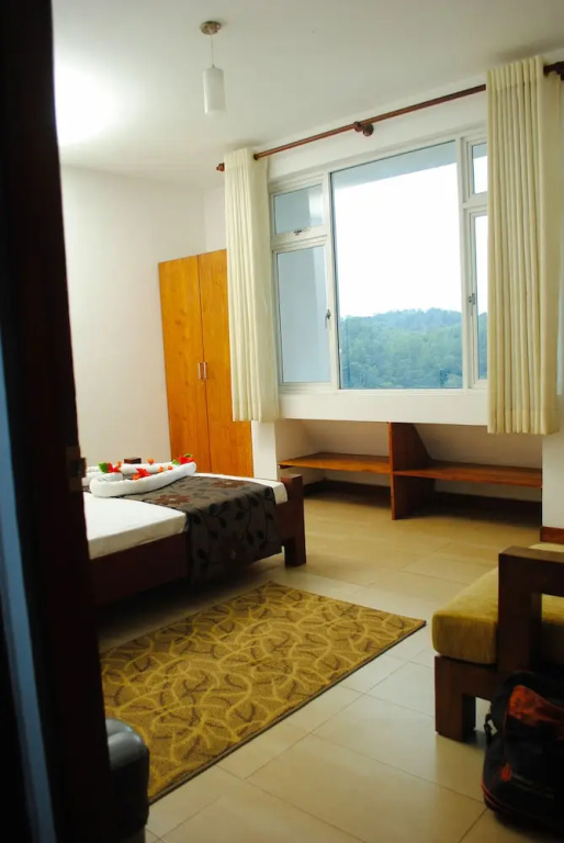 Standard Double room with lake view (full double bed)