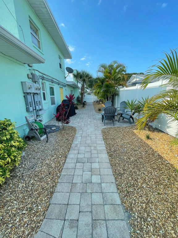 Cozy Canaveral Cottages