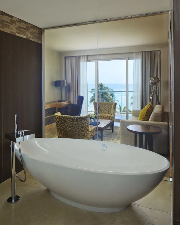 1 Bedroom Double Suite with balcony full double bed