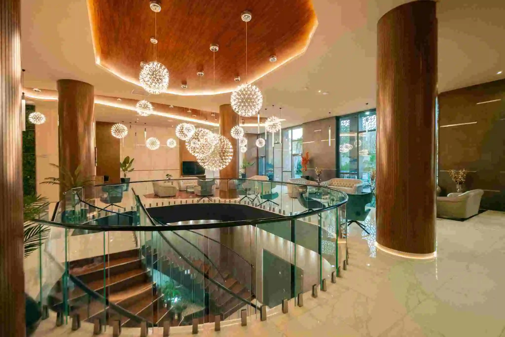 Lobby & Reception