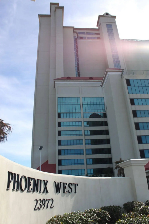 Phoenix West by Brett/Robinson Vacations