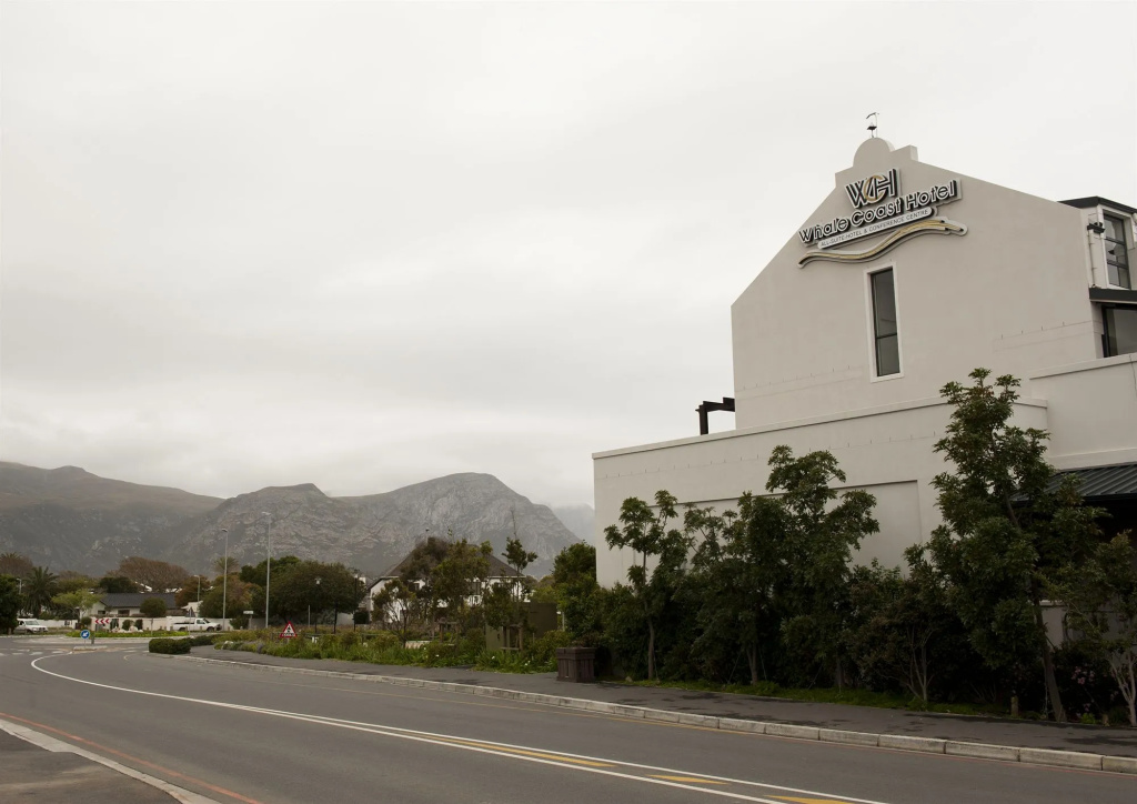 Whale Coast All-Suite-Hotel