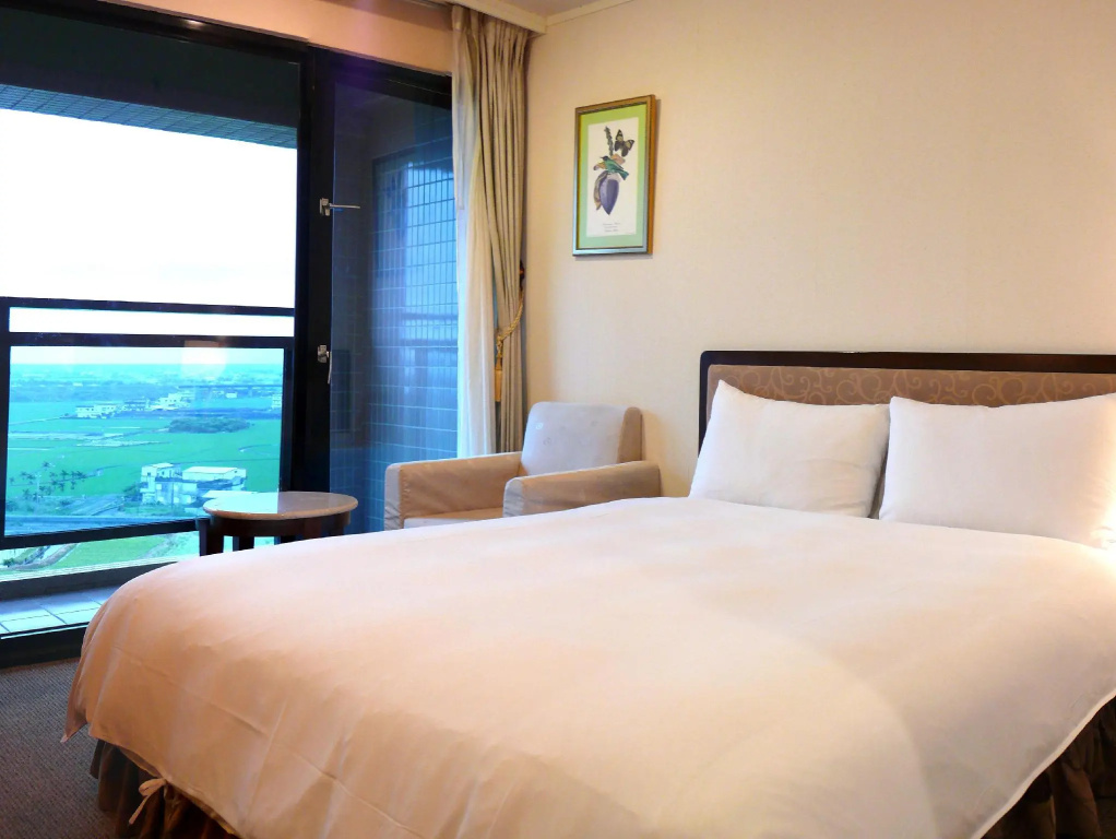 Superior Double room with balcony (full double bed)