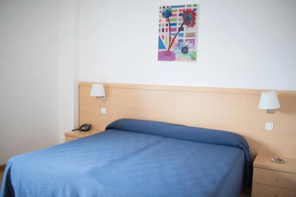 Hotel Puerta De Santillana - Chambres