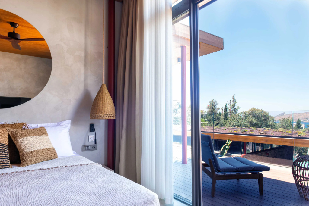 Deluxe room with sea view