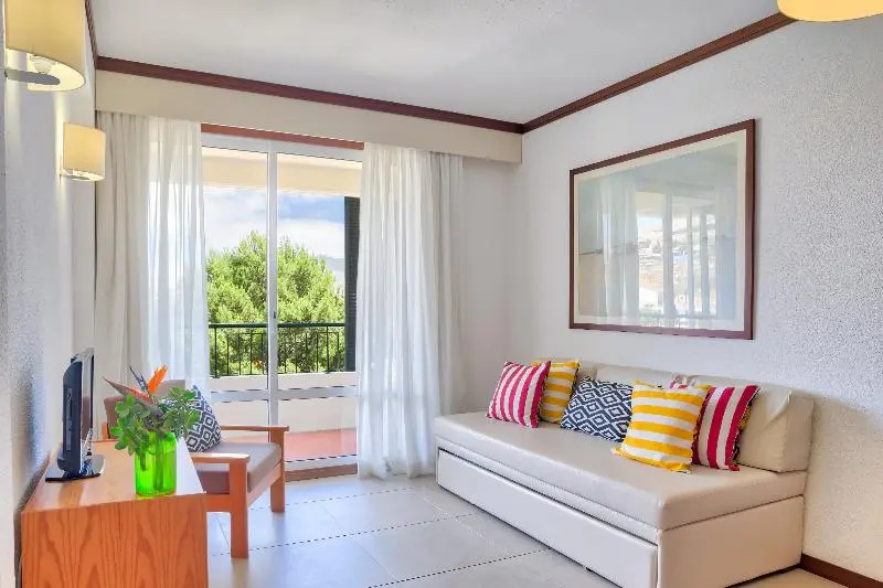 Vila Baleira Suites - Chambres