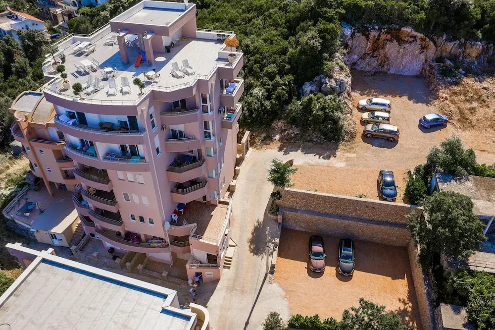 Minna Apartments