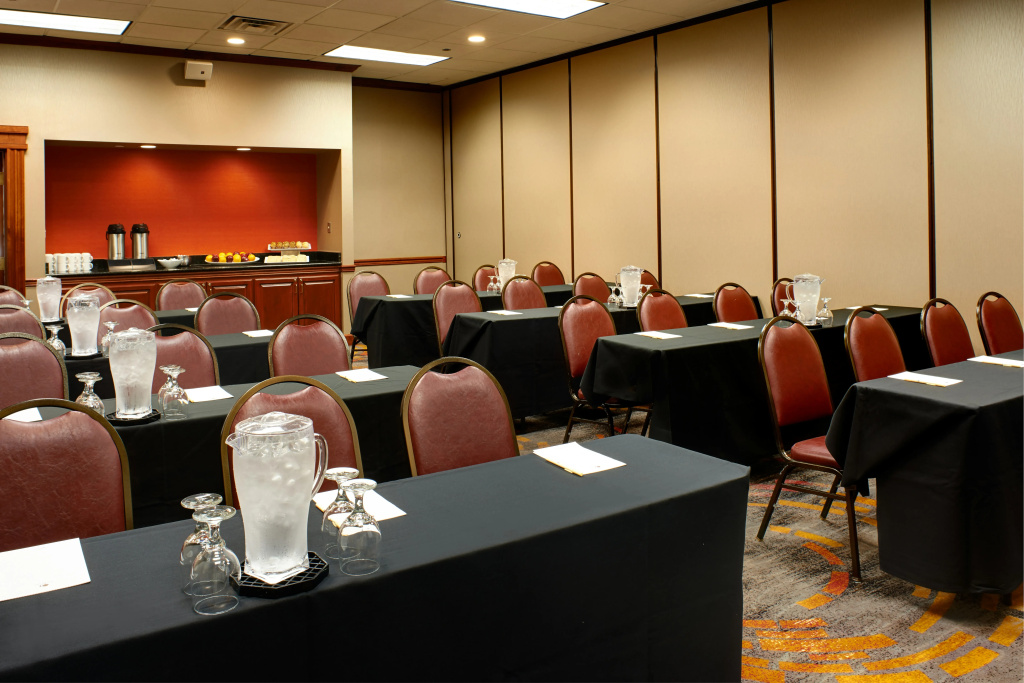 DoubleTree by Hilton Detroit - Dearborn - Général