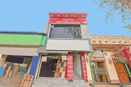 OYO 89612 Hotel Red Stone