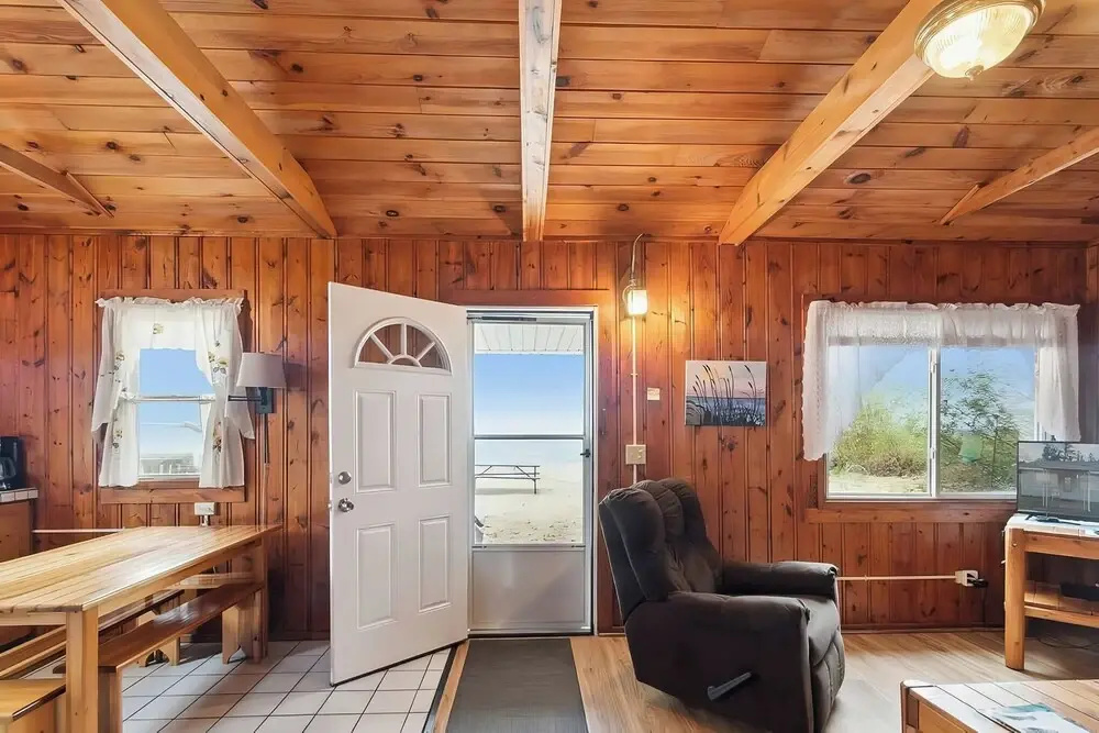 Classic Cottage beachfront