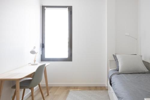 Apt T4 104M2 - 3 Min De La Gare - Parking Gratuit