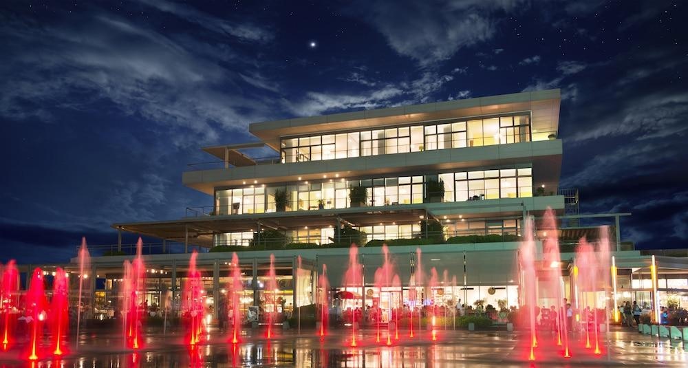 Ataköy Marina Hotel