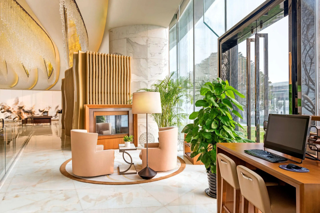 Lobby & Reception