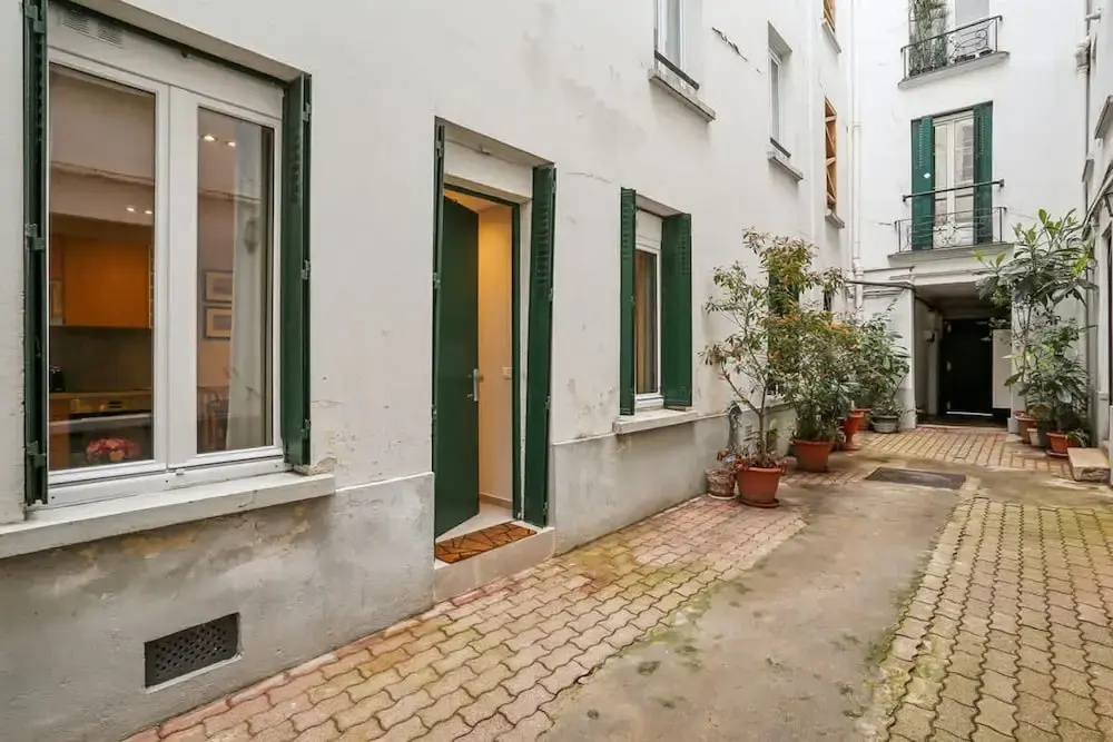 Nid Douillet 2 pas du Marais