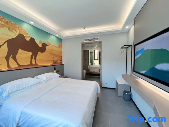 Luxury Double room (full double bed)