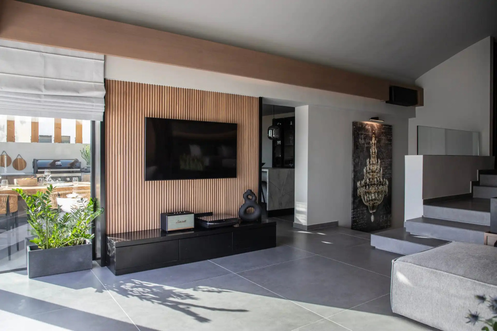 The Sand City Apartment