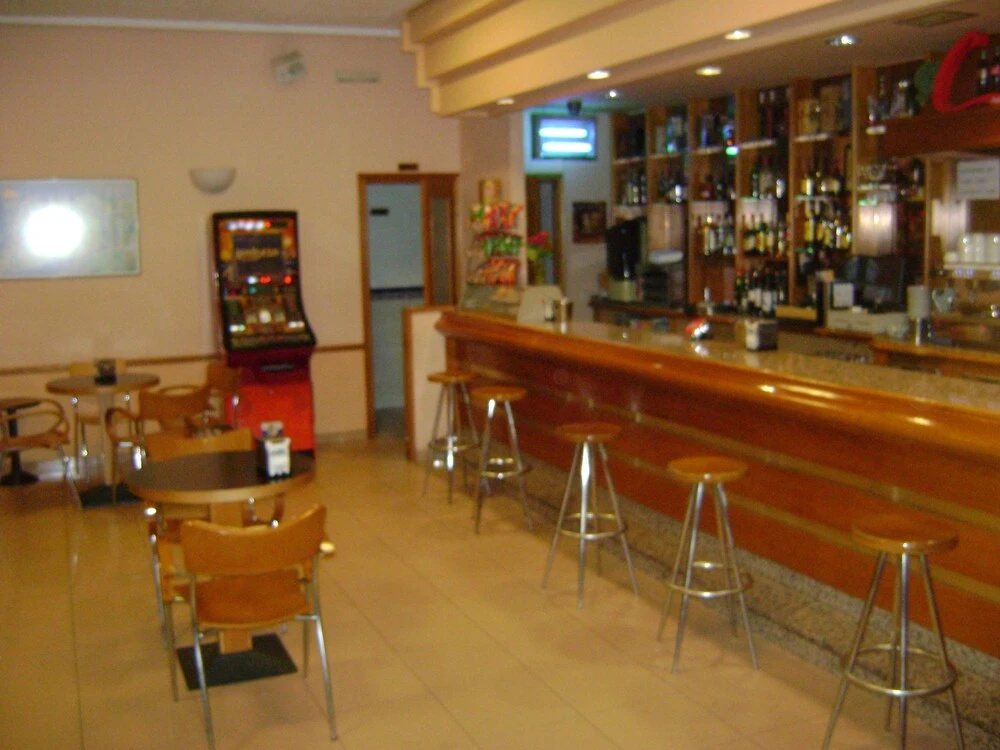 Food & Beverage