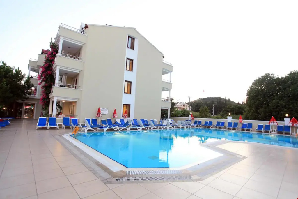 Hotel photo 12
