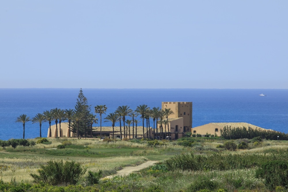 Beach & Waterfront