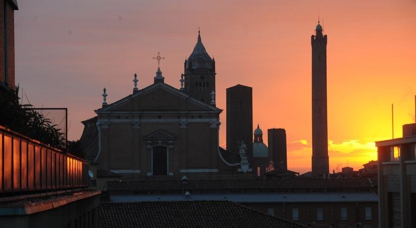 gallery_image_hidden_16