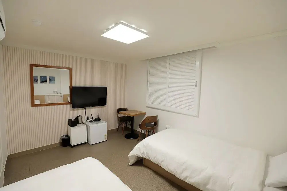 Standard Double room (twin beds)