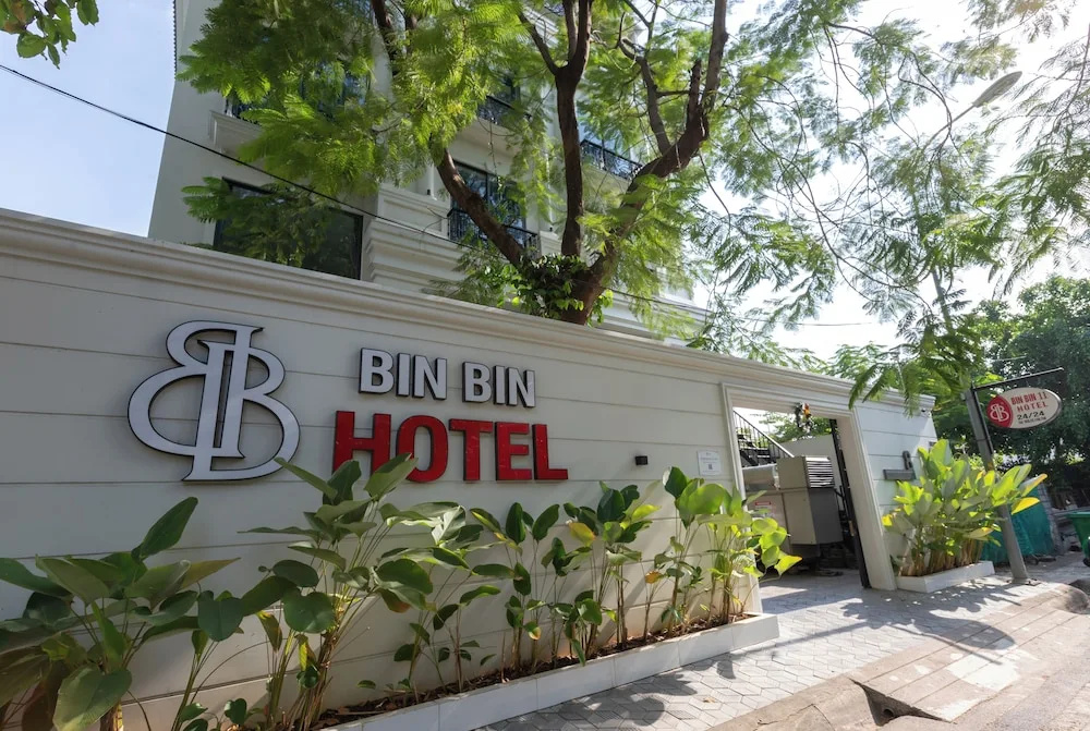 Bin Bin Hotel 11- Near Island Diamond in Ho Chi Minh City