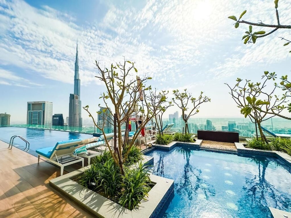 Lucky Getaways — 4