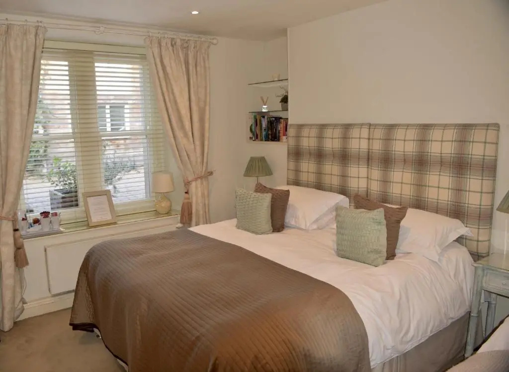 Superior Double room (full double bed)