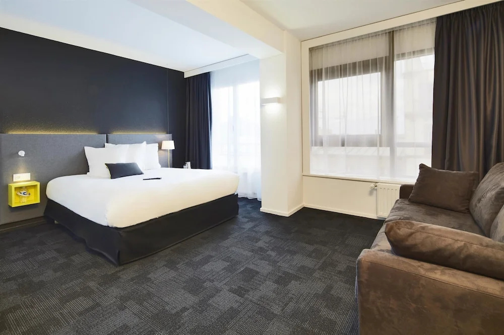 Double Junior Suite (full double bed)