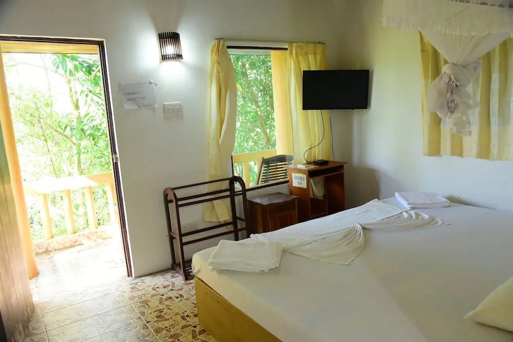 Shiny Lakeside Resort - Chambres