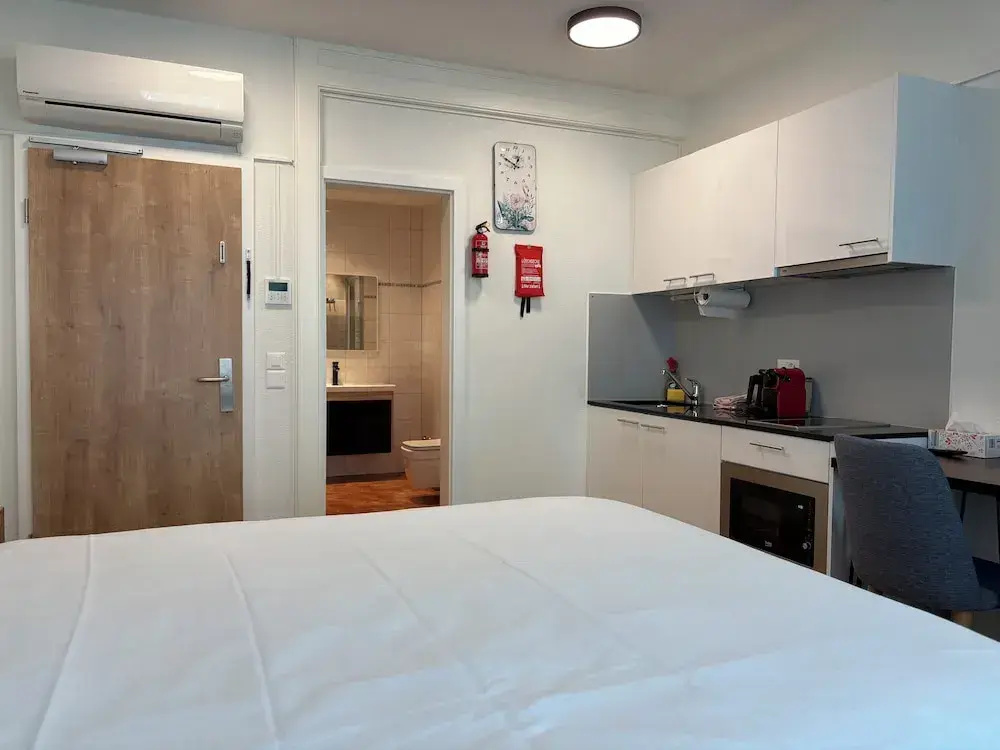 Comfort Double room with city view full double bed