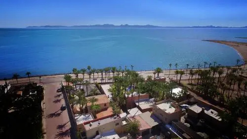 Beach & Waterfront