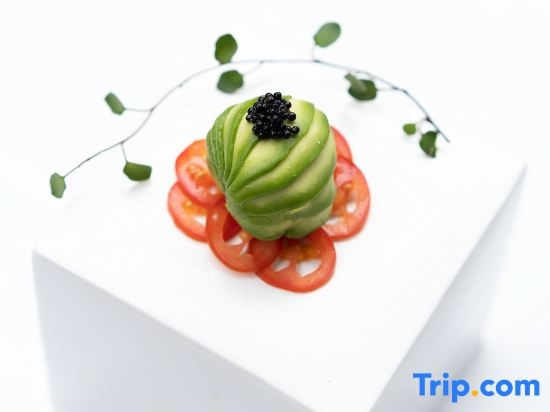 Food & Beverage