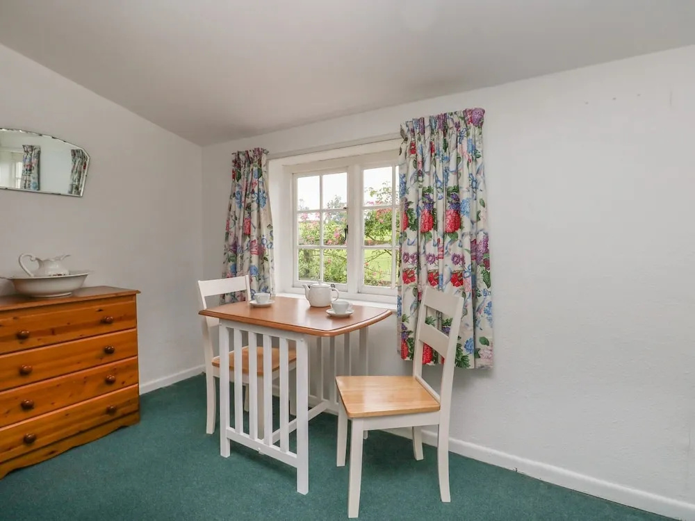 Thatch Cottage — 5