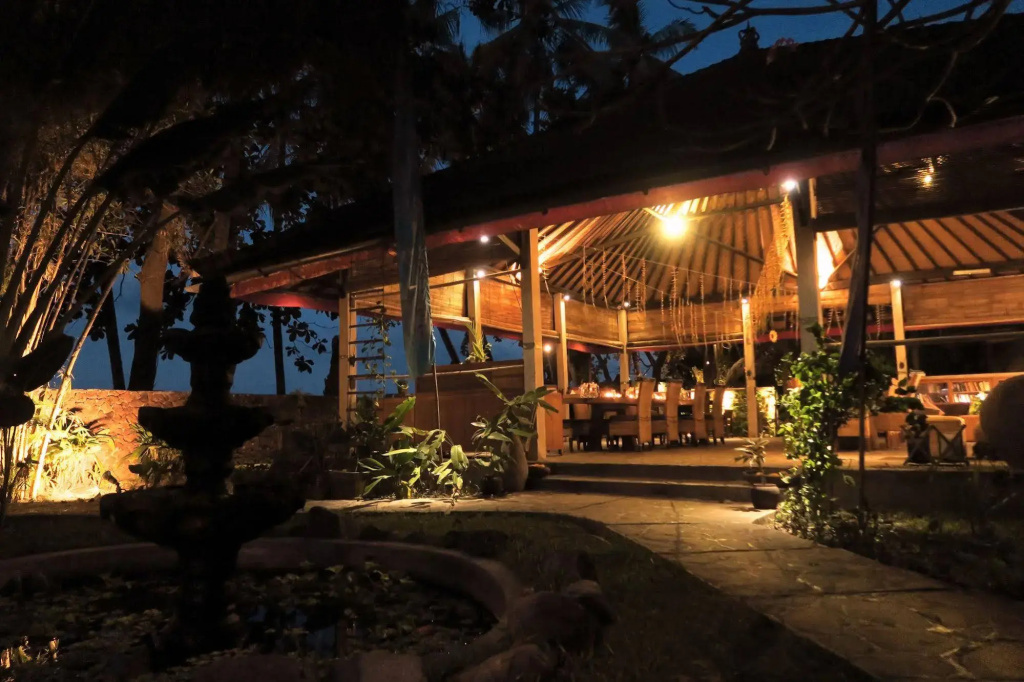 Cili Emas Oceanside Resort - Général