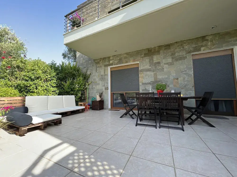 Angelos elegant summer house