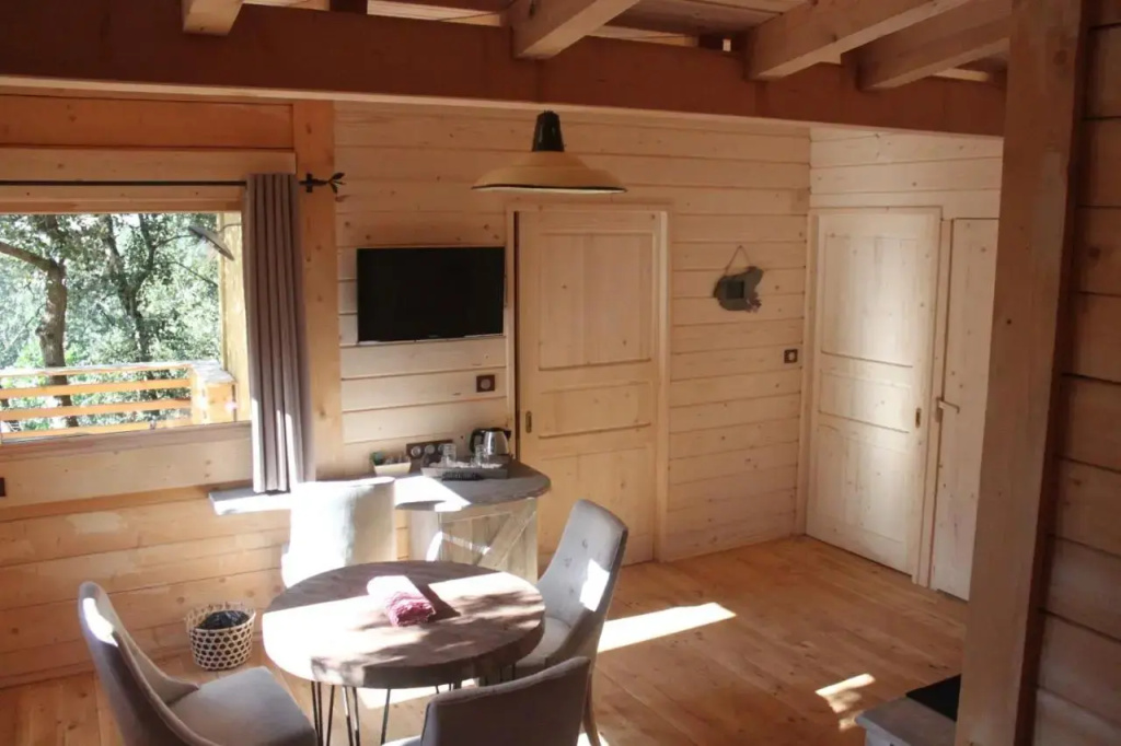 Voir la photo 3 — Hotel Les Cabanes Dans Les Bois