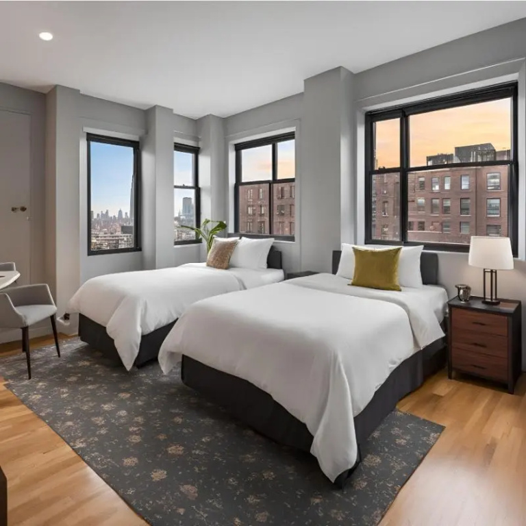 Deluxe Suite