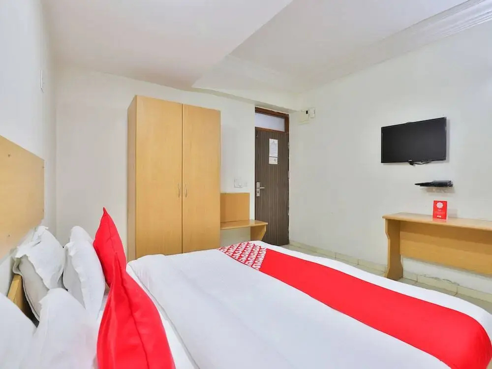 Infocity Club And Resort By OYO Rooms - Général