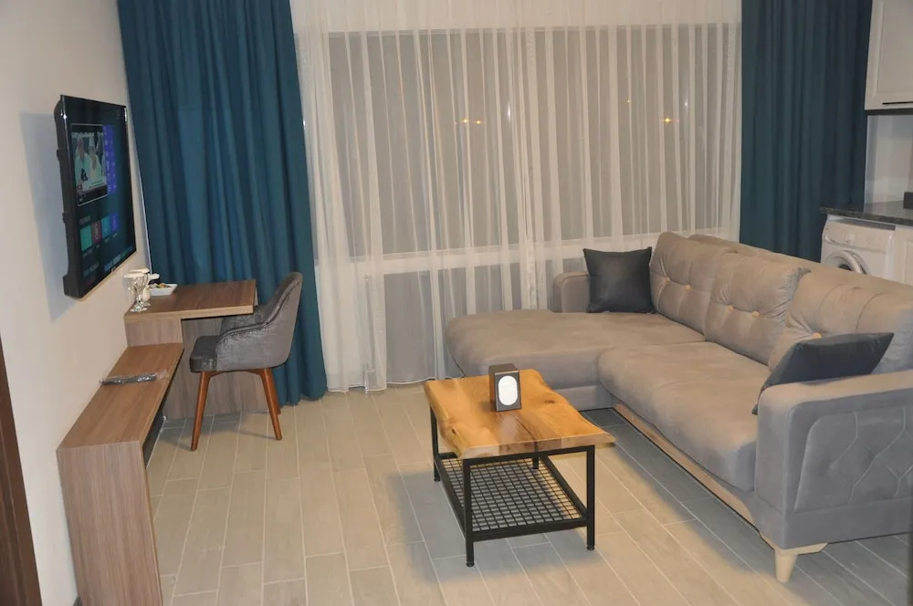 Golaz Suit Otel — 2