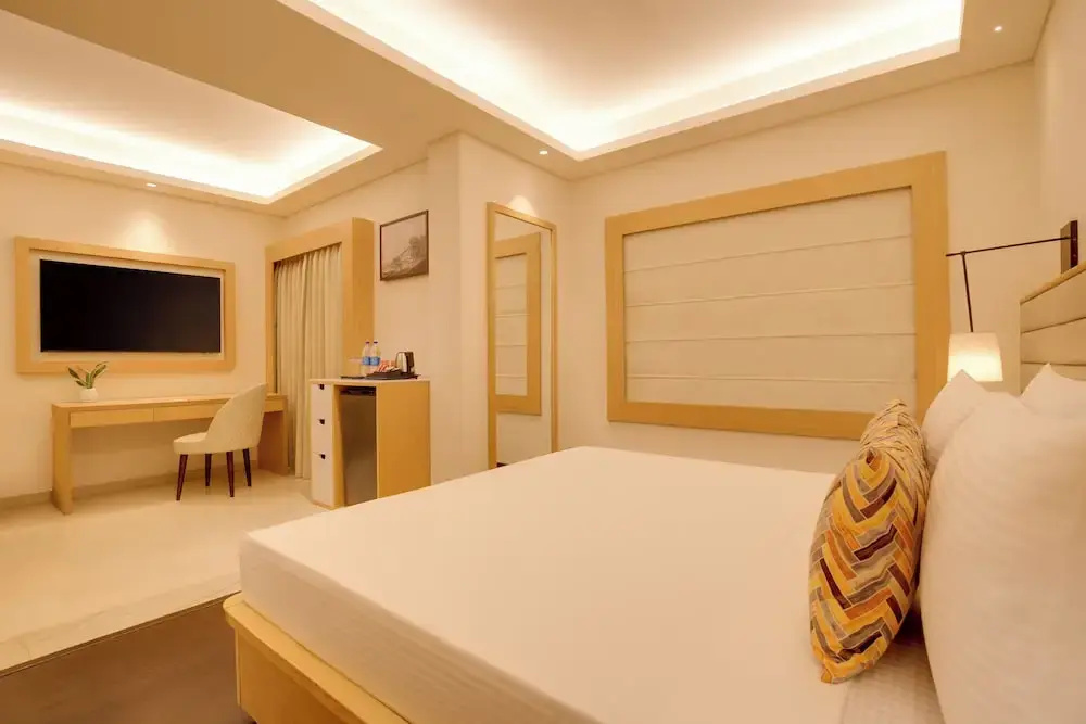 Deluxe Double room (full double bed)