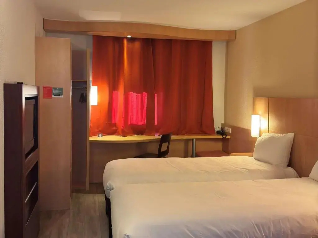 Voir la photo 4 — ibis Istres Trigance
